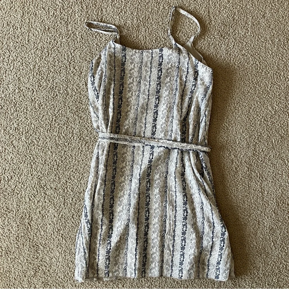 OXMO Snake print dress with adjustable straps and tie belt XL